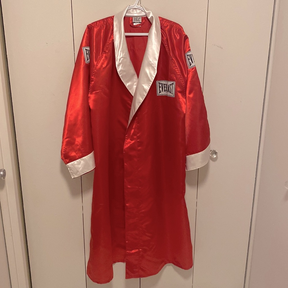 Everlast Satin Boxing Robe - Picture 3 of 12